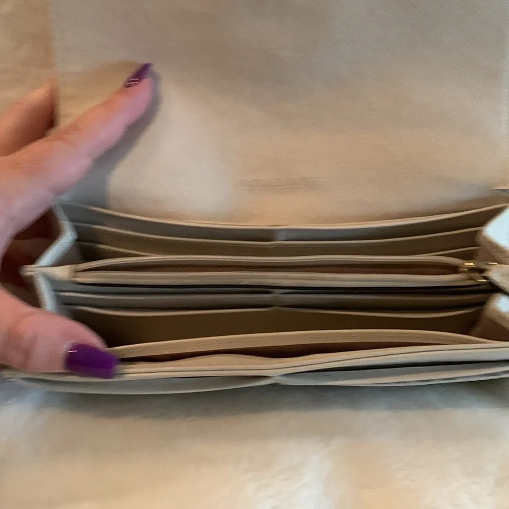 Wallet - Picture 3 of 5